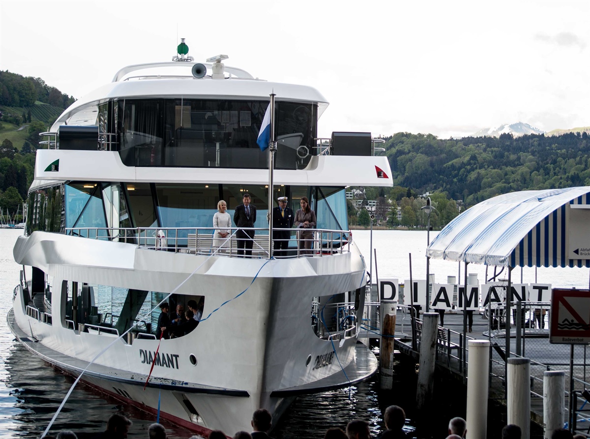 harter Edelstein - Diamant - das neue Eventschiff auf dem Lake Lucerne
