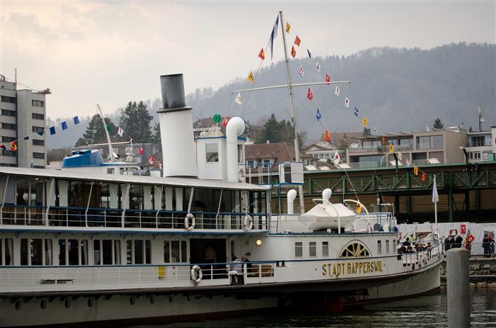 Der Föhn war stärker - Dampfschiff Stadt Rapperswil lief auf Grund